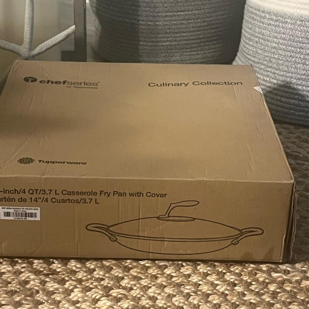 Tupperware Chef Series Casserole Fry Pan With Cover 14-Inc/36cm Qt/ 4.3 - 4L